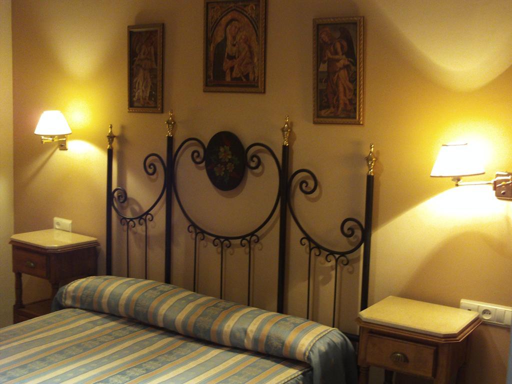 Hostal San Luis Almodóvar del Río Exterior foto